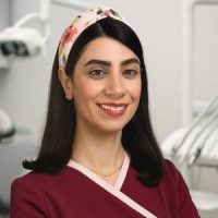 دکتر مروا موعودی دندانپزشک