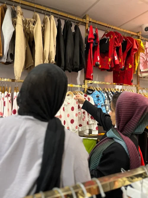 گالری تصاویر فروشگاه پوشاک بچه گانه الیسام گرگان 1